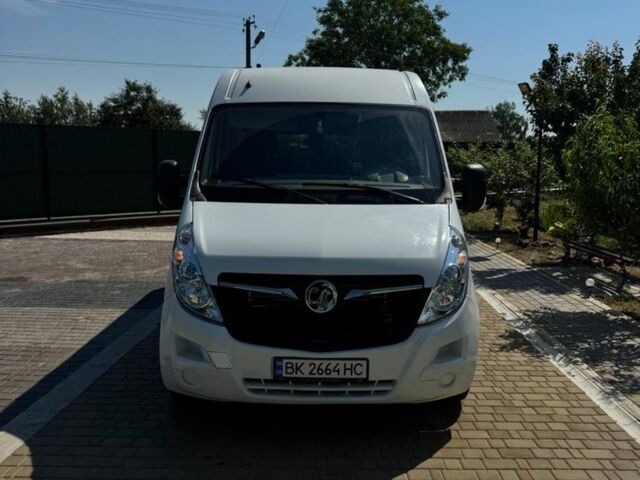 Белый Опель Movano, объемом двигателя 2.3 л и пробегом 383 тыс. км за 10450 $, фото 1 на Automoto.ua