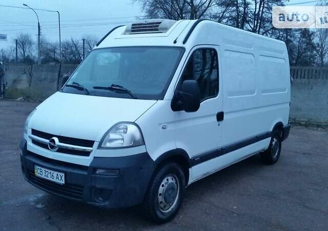 Белый Опель Movano, объемом двигателя 2.5 л и пробегом 490 тыс. км за 9000 $, фото 1 на Automoto.ua