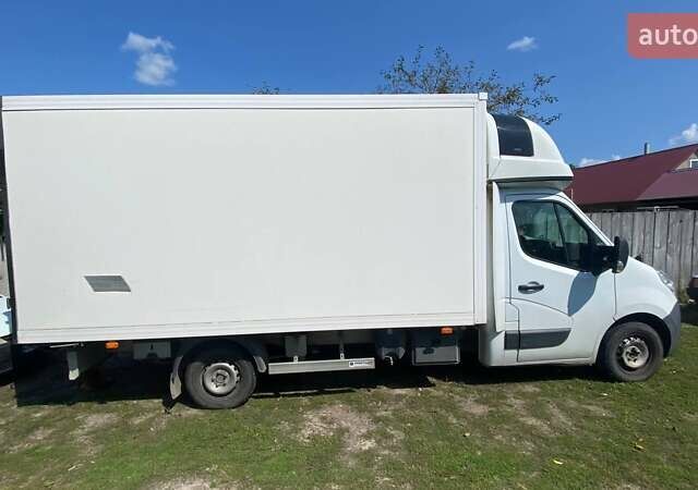 Белый Опель Movano, объемом двигателя 2.3 л и пробегом 300 тыс. км за 23000 $, фото 1 на Automoto.ua