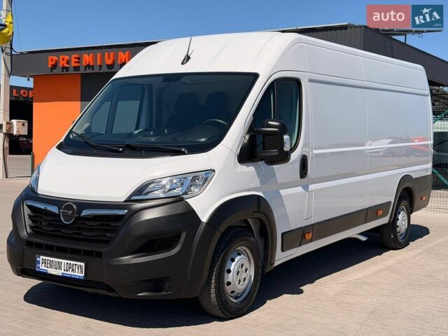 Белый Опель Movano, объемом двигателя 0 л и пробегом 159 тыс. км за 22836 $, фото 1 на Automoto.ua
