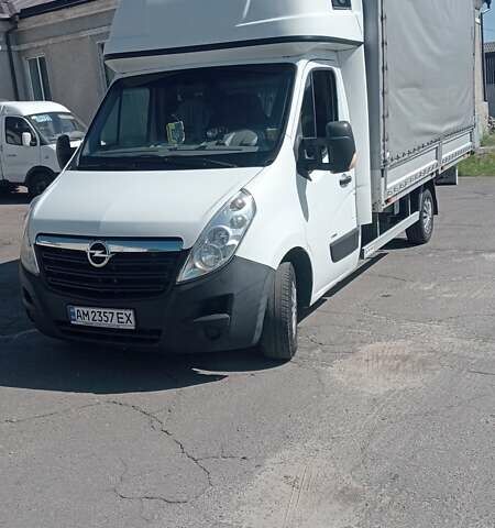Белый Опель Movano, объемом двигателя 2.3 л и пробегом 378 тыс. км за 13000 $, фото 1 на Automoto.ua