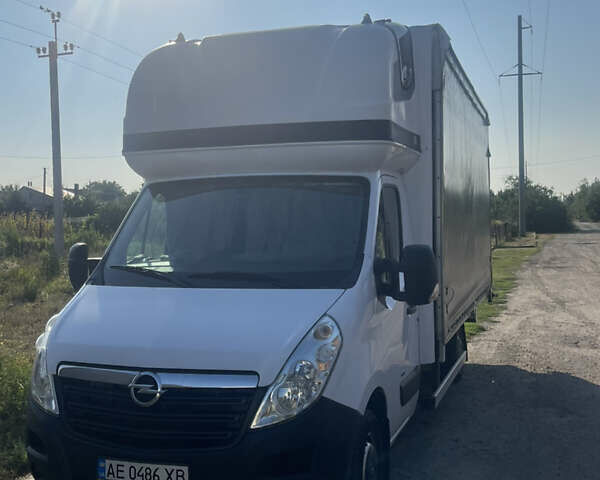 Белый Опель Movano, объемом двигателя 2.3 л и пробегом 500 тыс. км за 16000 $, фото 1 на Automoto.ua