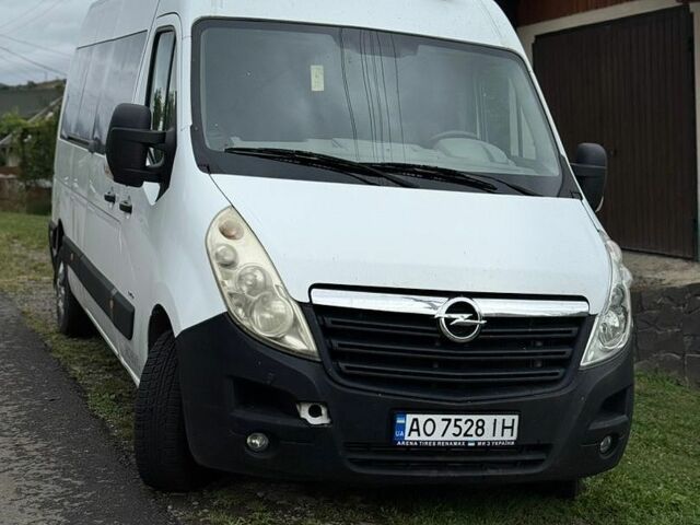 Белый Опель Movano, объемом двигателя 2.2 л и пробегом 376 тыс. км за 15499 $, фото 1 на Automoto.ua