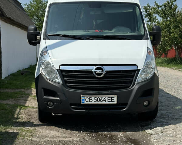 Белый Опель Movano, объемом двигателя 2.3 л и пробегом 296 тыс. км за 14500 $, фото 1 на Automoto.ua
