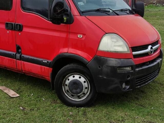 Красный Опель Movano, объемом двигателя 2.5 л и пробегом 200 тыс. км за 5100 $, фото 1 на Automoto.ua