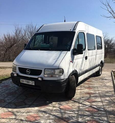 Білий Опель Movano пасс., об'ємом двигуна 2.2 л та пробігом 80 тис. км за 5000 $, фото 1 на Automoto.ua