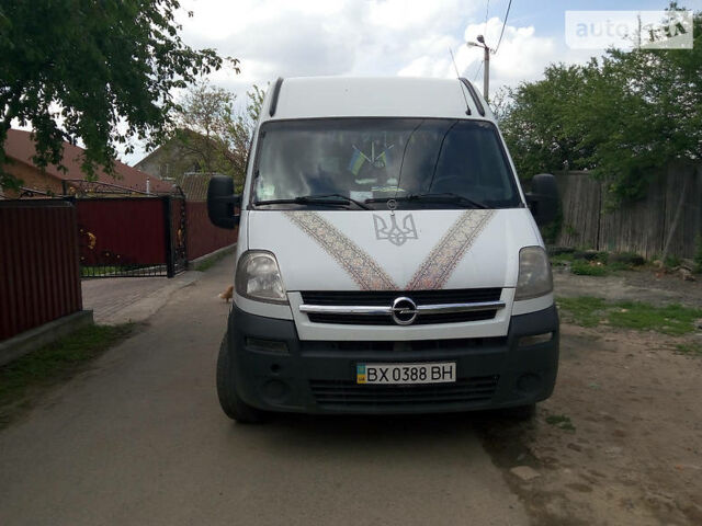 Білий Опель Movano пасс., об'ємом двигуна 2.5 л та пробігом 300 тис. км за 7500 $, фото 1 на Automoto.ua