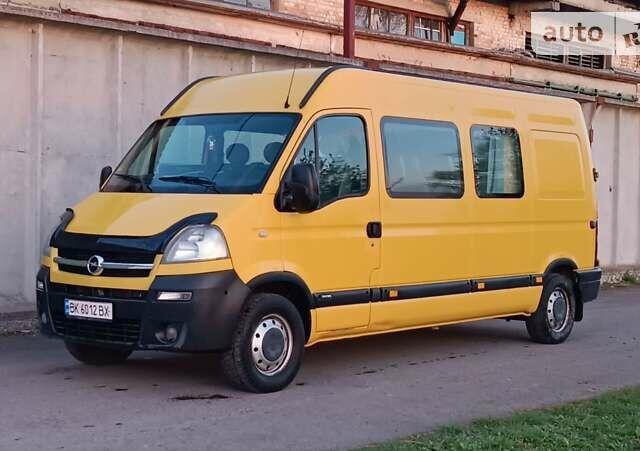 Жовтий Опель Movano, об'ємом двигуна 2.95 л та пробігом 400 тис. км за 5950 $, фото 1 на Automoto.ua