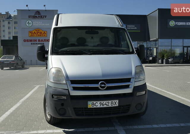 Серый Опель Movano, объемом двигателя 2.5 л и пробегом 261 тыс. км за 9000 $, фото 1 на Automoto.ua