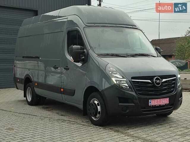 Серый Опель Movano, объемом двигателя 2.2 л и пробегом 48 тыс. км за 28500 $, фото 1 на Automoto.ua
