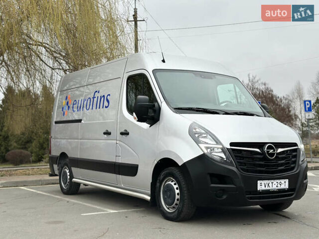Серый Опель Movano, объемом двигателя 0 л и пробегом 254 тыс. км за 18950 $, фото 1 на Automoto.ua