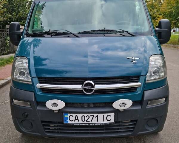 Зеленый Опель Movano, объемом двигателя 2.5 л и пробегом 450 тыс. км за 10600 $, фото 1 на Automoto.ua