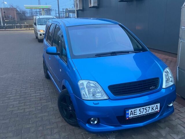 Синий Опель OPC, объемом двигателя 1.6 л и пробегом 219 тыс. км за 6200 $, фото 1 на Automoto.ua