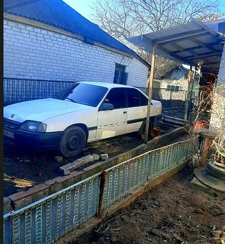 Белый Опель Омега, объемом двигателя 2 л и пробегом 230 тыс. км за 1470 $, фото 1 на Automoto.ua