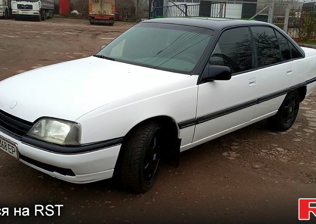 Белый Опель Омега, объемом двигателя 2 л и пробегом 300 тыс. км за 1400 $, фото 1 на Automoto.ua