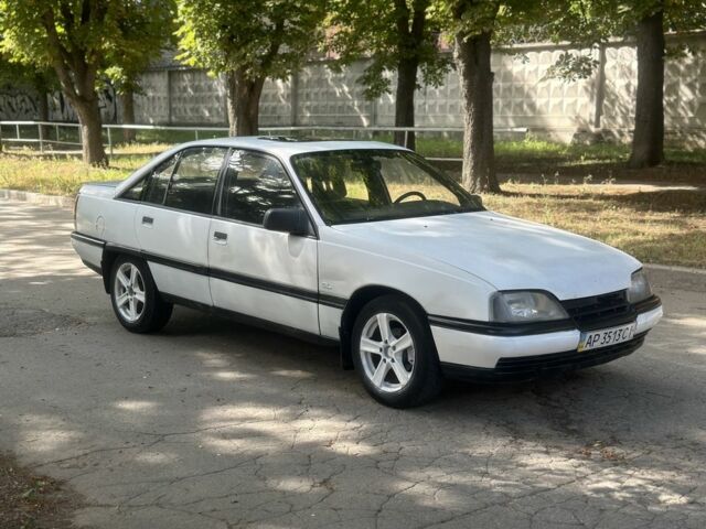 Білий Опель Омега, об'ємом двигуна 2 л та пробігом 200 тис. км за 700 $, фото 1 на Automoto.ua