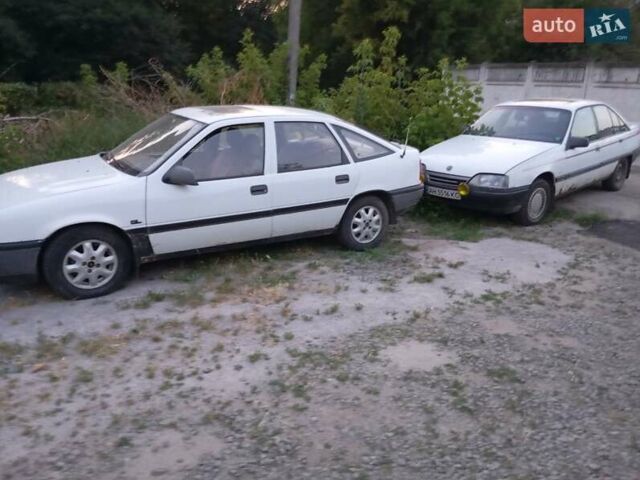 Белый Опель Омега, объемом двигателя 2 л и пробегом 380 тыс. км за 650 $, фото 1 на Automoto.ua