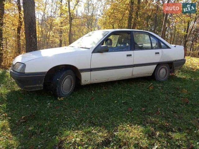 Белый Опель Омега, объемом двигателя 1.8 л и пробегом 280 тыс. км за 1400 $, фото 1 на Automoto.ua