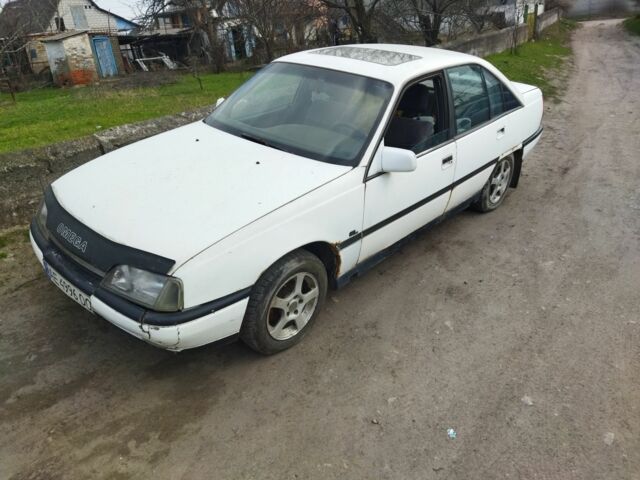 Белый Опель Омега, объемом двигателя 2 л и пробегом 777 тыс. км за 850 $, фото 1 на Automoto.ua
