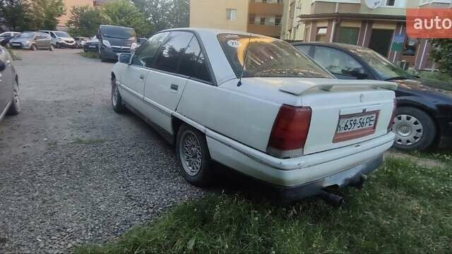 Білий Опель Омега, об'ємом двигуна 2 л та пробігом 150 тис. км за 674 $, фото 1 на Automoto.ua