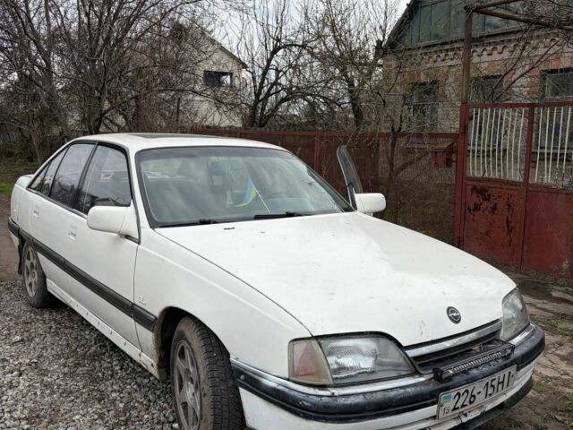 Белый Опель Омега, объемом двигателя 2 л и пробегом 100 тыс. км за 850 $, фото 1 на Automoto.ua
