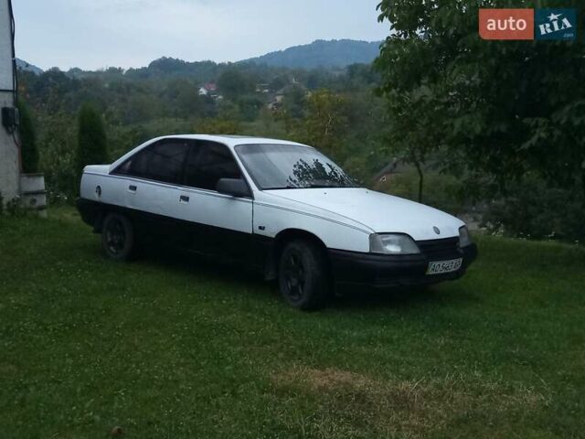 Белый Опель Омега, объемом двигателя 2 л и пробегом 111 тыс. км за 1000 $, фото 1 на Automoto.ua
