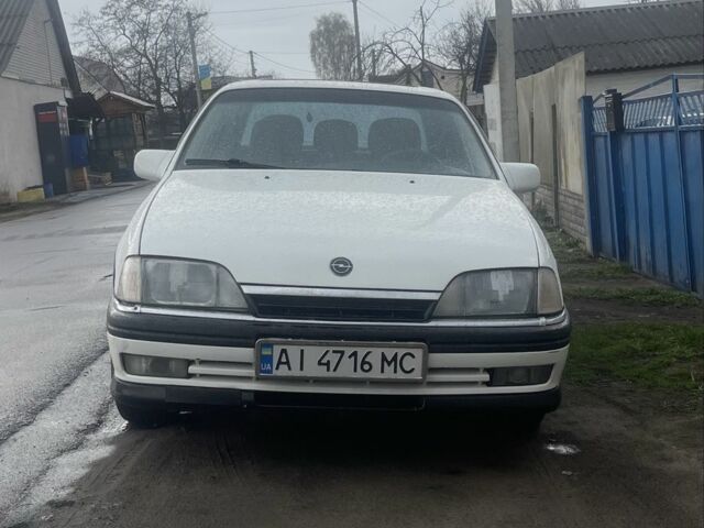 Білий Опель Омега, об'ємом двигуна 2 л та пробігом 320 тис. км за 1800 $, фото 1 на Automoto.ua