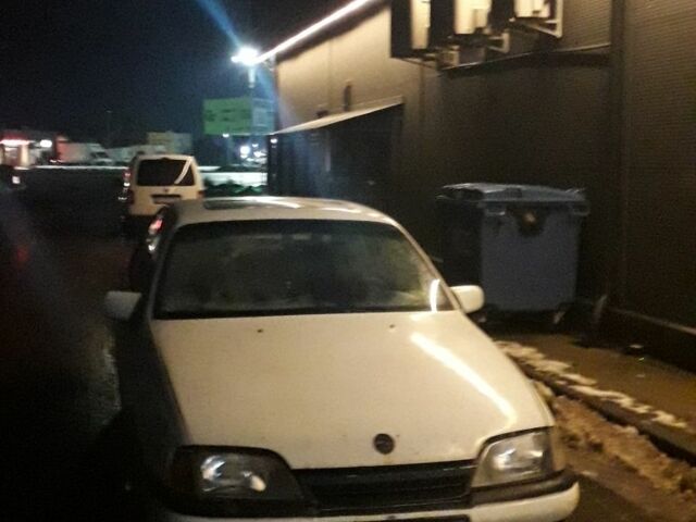 Белый Опель Омега, объемом двигателя 2 л и пробегом 712 тыс. км за 532 $, фото 1 на Automoto.ua