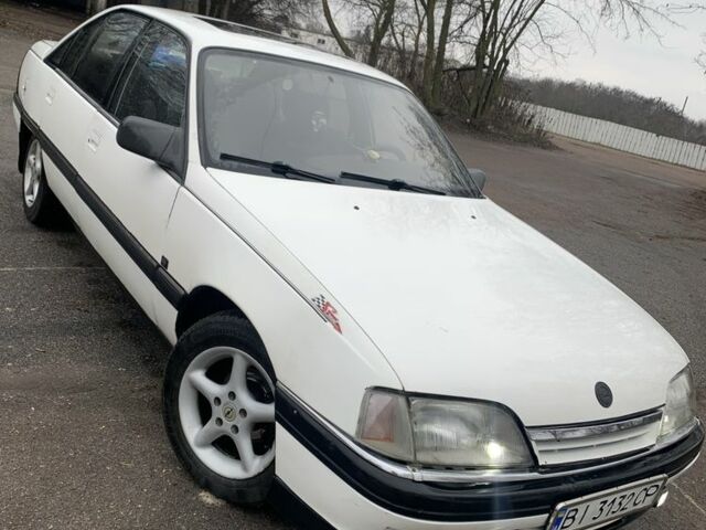 Білий Опель Омега, об'ємом двигуна 2 л та пробігом 33 тис. км за 1600 $, фото 1 на Automoto.ua