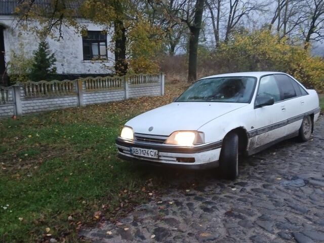 Белый Опель Омега, объемом двигателя 2 л и пробегом 280 тыс. км за 851 $, фото 1 на Automoto.ua