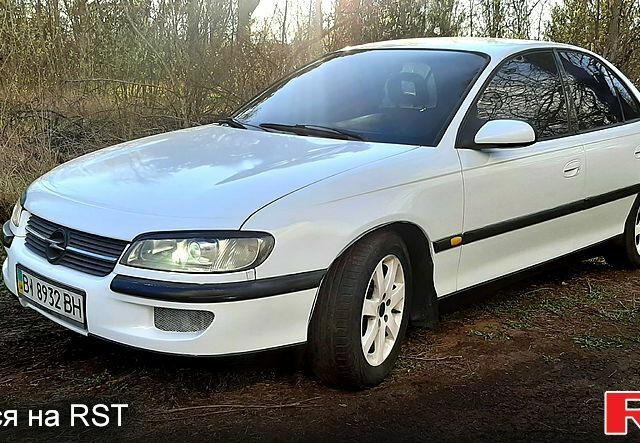 Білий Опель Омега, об'ємом двигуна 2 л та пробігом 200 тис. км за 2450 $, фото 1 на Automoto.ua