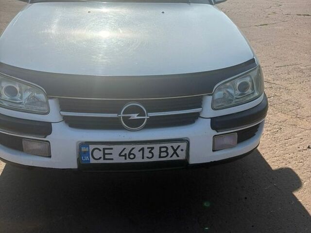 Белый Опель Омега, объемом двигателя 2 л и пробегом 350 тыс. км за 1800 $, фото 1 на Automoto.ua