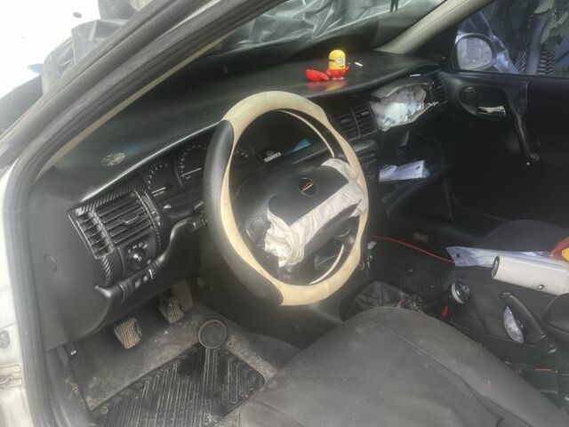 Білий Опель Омега, об'ємом двигуна 1.6 л та пробігом 288 тис. км за 716 $, фото 1 на Automoto.ua