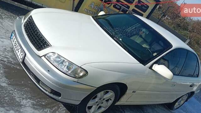 Белый Опель Омега, объемом двигателя 2.2 л и пробегом 280 тыс. км за 3200 $, фото 1 на Automoto.ua