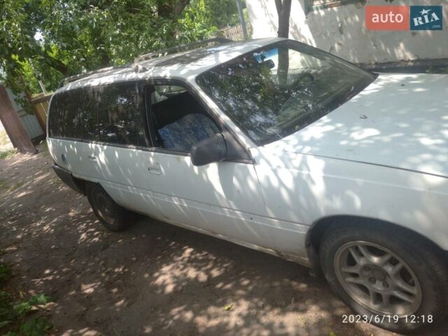 Белый Опель Омега, объемом двигателя 2 л и пробегом 250 тыс. км за 800 $, фото 1 на Automoto.ua