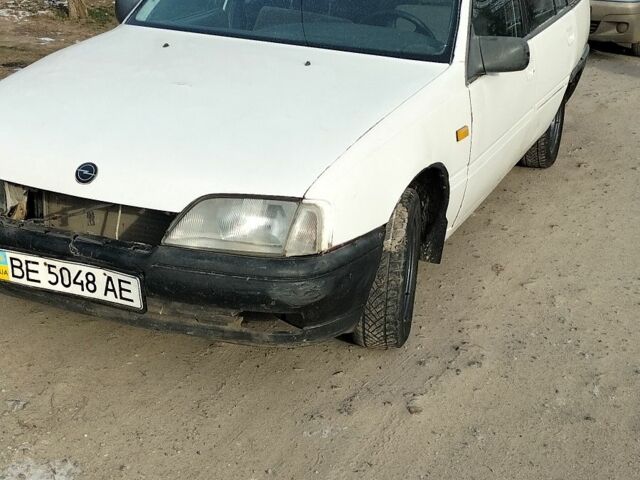Білий Опель Омега, об'ємом двигуна 0 л та пробігом 265 тис. км за 650 $, фото 1 на Automoto.ua