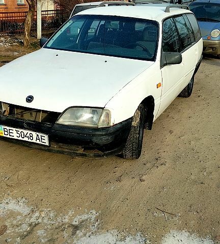 Белый Опель Омега, объемом двигателя 2.3 л и пробегом 0 тыс. км за 650 $, фото 1 на Automoto.ua