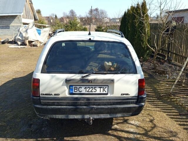 Білий Опель Омега, об'ємом двигуна 2 л та пробігом 433 тис. км за 460 $, фото 1 на Automoto.ua