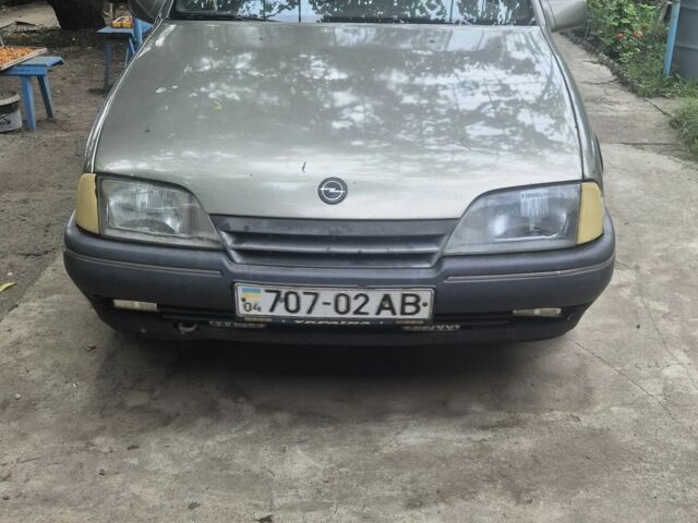 Бежевый Опель Омега, объемом двигателя 0 л и пробегом 400 тыс. км за 1100 $, фото 1 на Automoto.ua