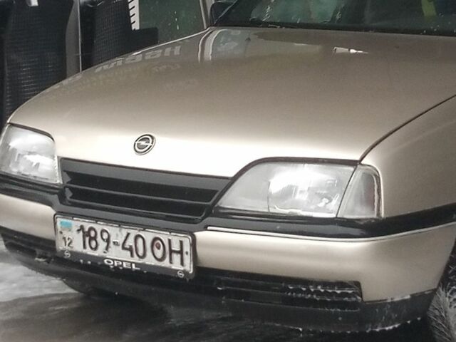 Бежевый Опель Омега, объемом двигателя 2 л и пробегом 250 тыс. км за 1200 $, фото 1 на Automoto.ua
