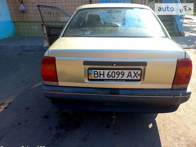 Бежевий Опель Омега, об'ємом двигуна 2 л та пробігом 360 тис. км за 1150 $, фото 1 на Automoto.ua