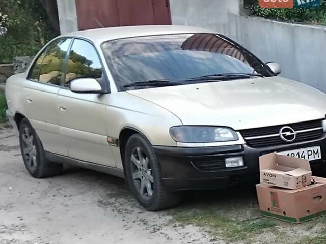 Бежевый Опель Омега, объемом двигателя 2.5 л и пробегом 260 тыс. км за 2500 $, фото 1 на Automoto.ua