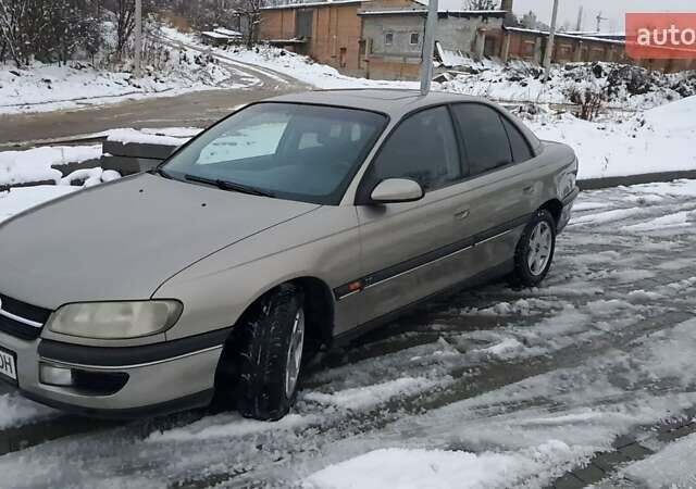 Бежевый Опель Омега, объемом двигателя 2 л и пробегом 215 тыс. км за 2700 $, фото 1 на Automoto.ua