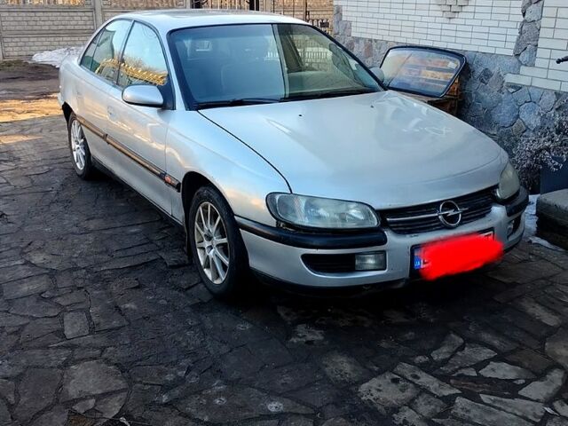 Бежевый Опель Омега, объемом двигателя 2 л и пробегом 230 тыс. км за 2500 $, фото 1 на Automoto.ua