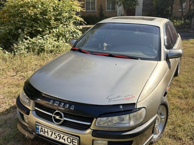 Бежевый Опель Омега, объемом двигателя 0 л и пробегом 2 тыс. км за 2282 $, фото 1 на Automoto.ua
