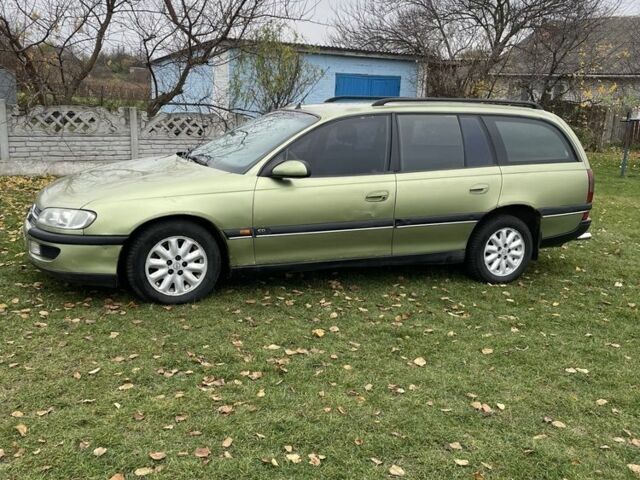 Бежевый Опель Омега, объемом двигателя 2 л и пробегом 240 тыс. км за 1639 $, фото 1 на Automoto.ua