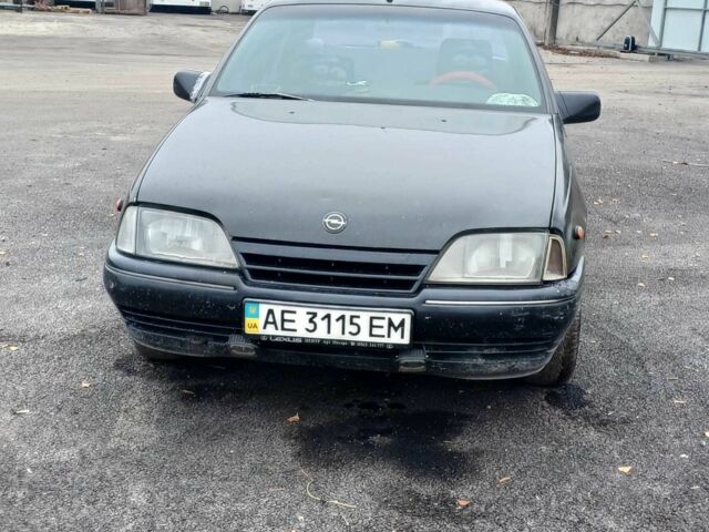 Чорний Опель Омега, об'ємом двигуна 2 л та пробігом 3 тис. км за 800 $, фото 1 на Automoto.ua