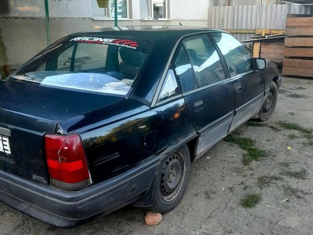 Черный Опель Омега, объемом двигателя 2 л и пробегом 0 тыс. км за 700 $, фото 1 на Automoto.ua