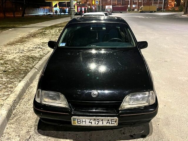 Черный Опель Омега, объемом двигателя 2 л и пробегом 0 тыс. км за 1200 $, фото 1 на Automoto.ua
