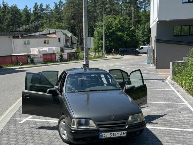 Чорний Опель Омега, об'ємом двигуна 2 л та пробігом 246 тис. км за 963 $, фото 1 на Automoto.ua